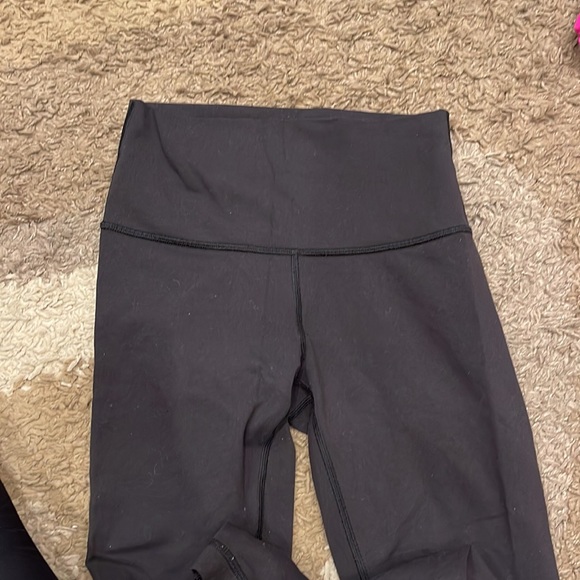 Lululemon Wunder Under Crop 21” (Hi-Rise)  size 4 - Picture 8 of 8